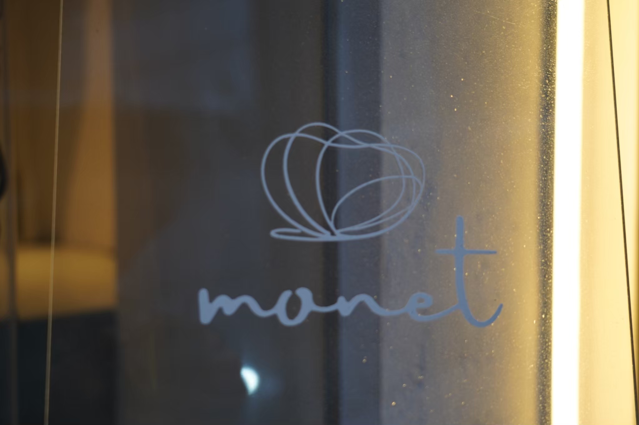 monetのブランドロゴ